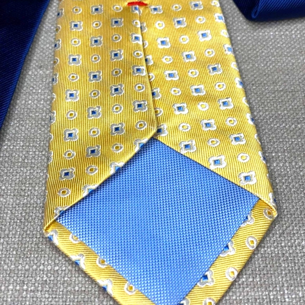 Tommy Hilfiger 100% silk yellow + blue Geometric necktie w/ decorative tipping - Picture 4 of 8